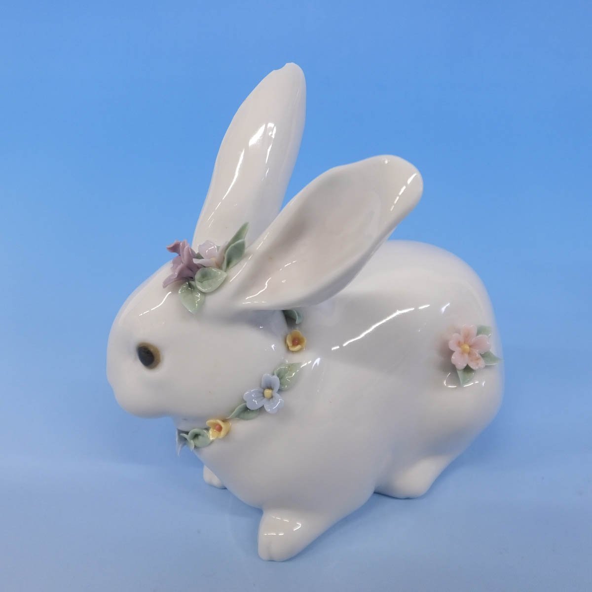 1円～おたからや◆x0029　リヤドロ　ウサギ　3匹まとめ　フィギュリン　陶器人形　ブランド西洋置物【1匹耳に欠けあり】 リヤドロ 花飾りの白うさぎ LLADRO