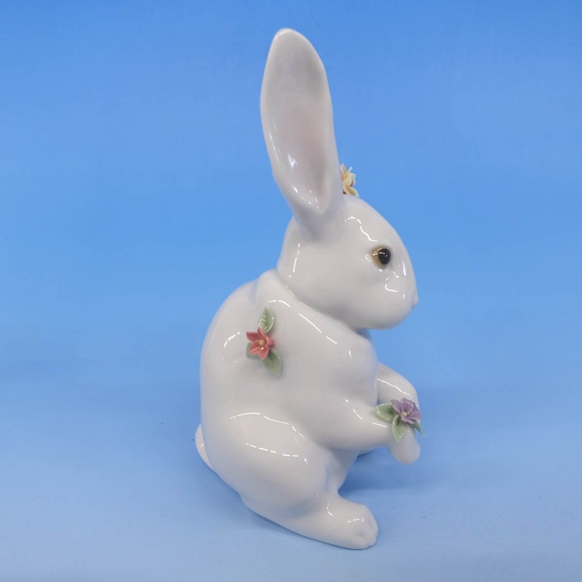 1円～おたからや◆x0029　リヤドロ　ウサギ　3匹まとめ　フィギュリン　陶器人形　ブランド西洋置物【1匹耳に欠けあり】 リヤドロ 花飾りの白うさぎ LLADRO