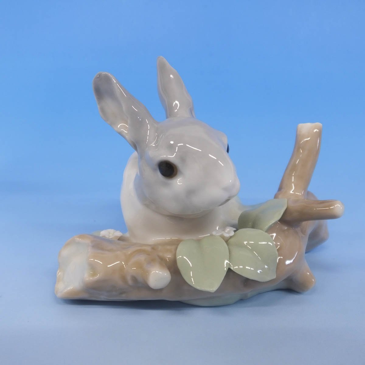 1円～おたからや◆x0029　リヤドロ　ウサギ　3匹まとめ　フィギュリン　陶器人形　ブランド西洋置物【1匹耳に欠けあり】 リヤドロ 花飾りの白うさぎ LLADRO