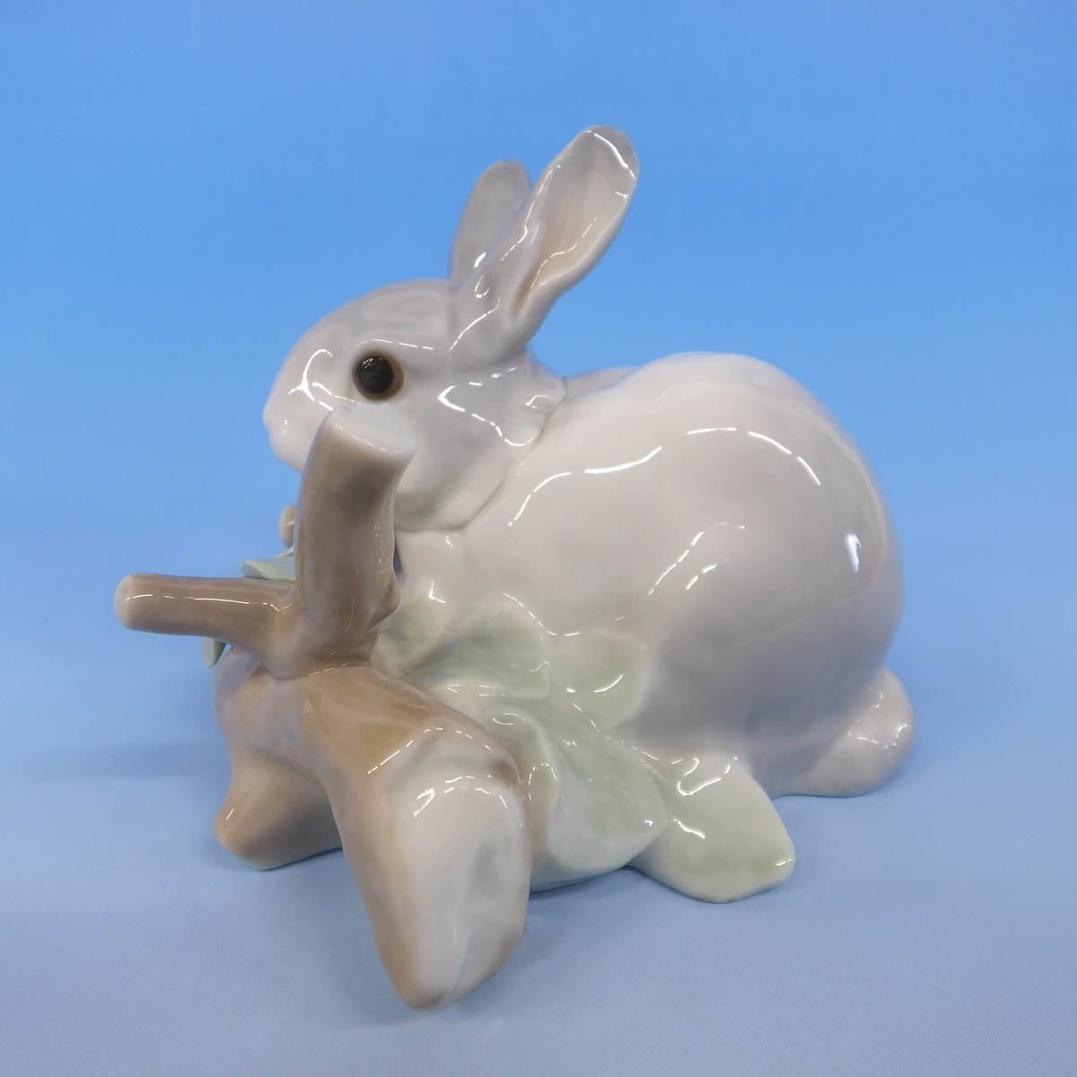 1円～おたからや◆x0029　リヤドロ　ウサギ　3匹まとめ　フィギュリン　陶器人形　ブランド西洋置物【1匹耳に欠けあり】 リヤドロ 花飾りの白うさぎ LLADRO