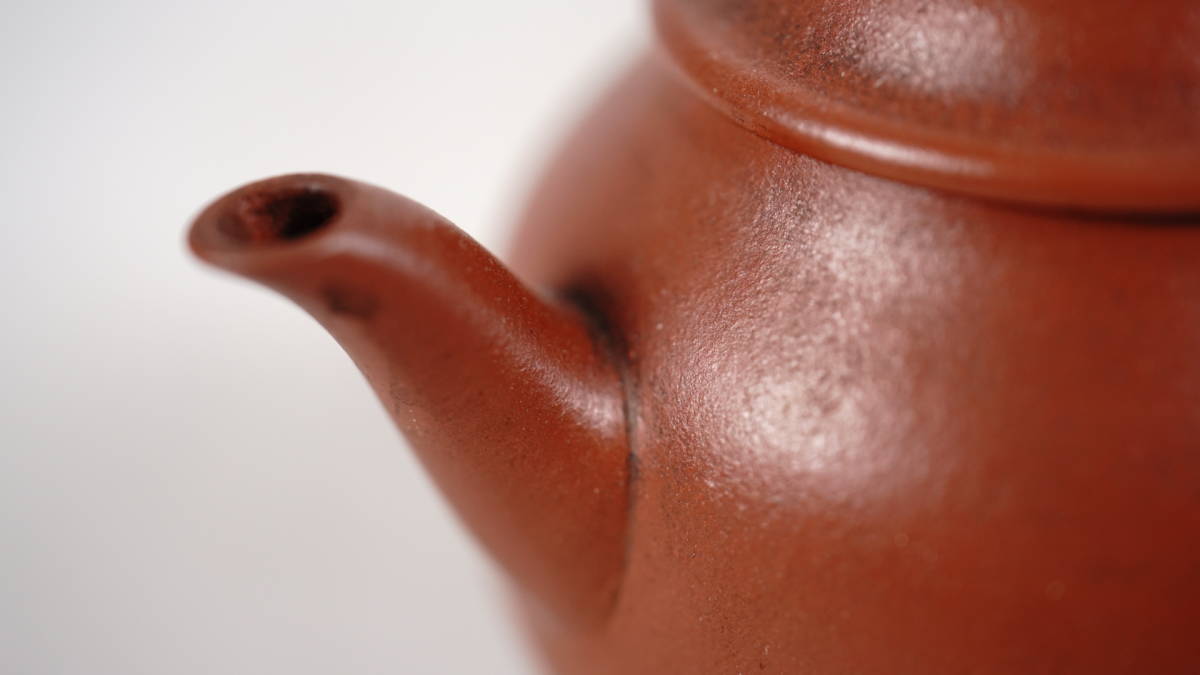 在銘　馬の香合　朱泥　陶器製　茶道具　骨董品　アンティーク 0707-1 唐物 朱泥 急須 文字刻あり 競媚清香 在銘 茶道具 煎茶道具