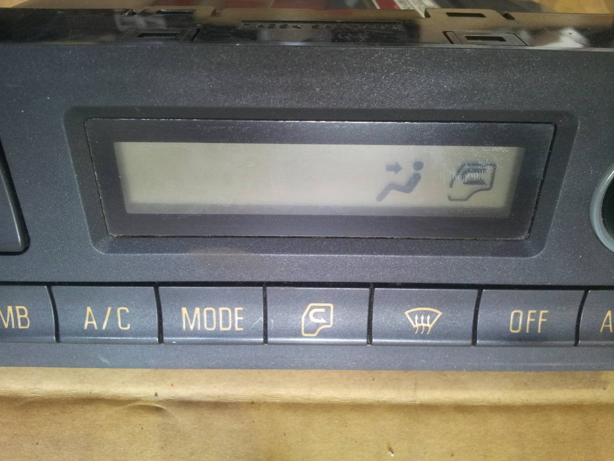 いすゞ　ギガ　エアコンコントロールパネル いすゞエルフ、フォワード、ギガ、エアコンコントロールパネル 24V