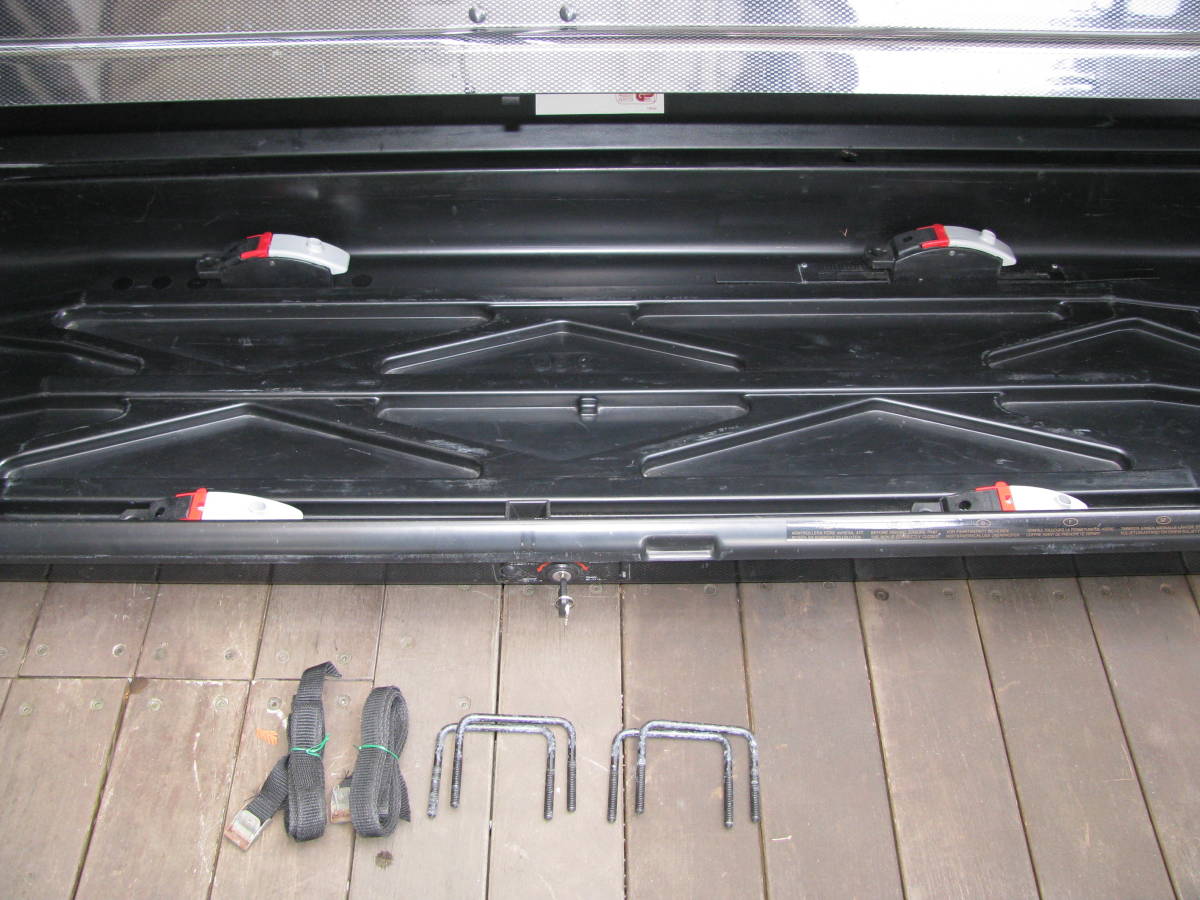 THULE ルーフボックス/ジェットバッグ  カーボンブラック　約220X50X38㎝　鍵付 THULE ルーフボックス/ジェットバッグ カーボンブラック 約220X50X38