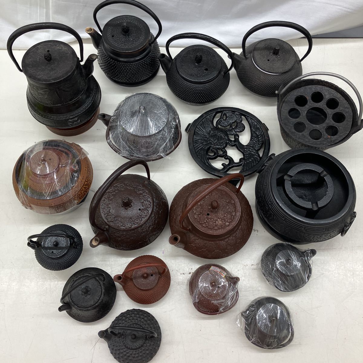 ○50704-⑤ 鉄瓶 急須 骨董 南部鉄器 煎茶道具 茶器 名入り 18個セット