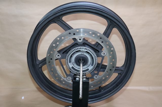 ホンダ CBR250R（ABS付き） MC41 フロントホイール 17×2.75 H359-26