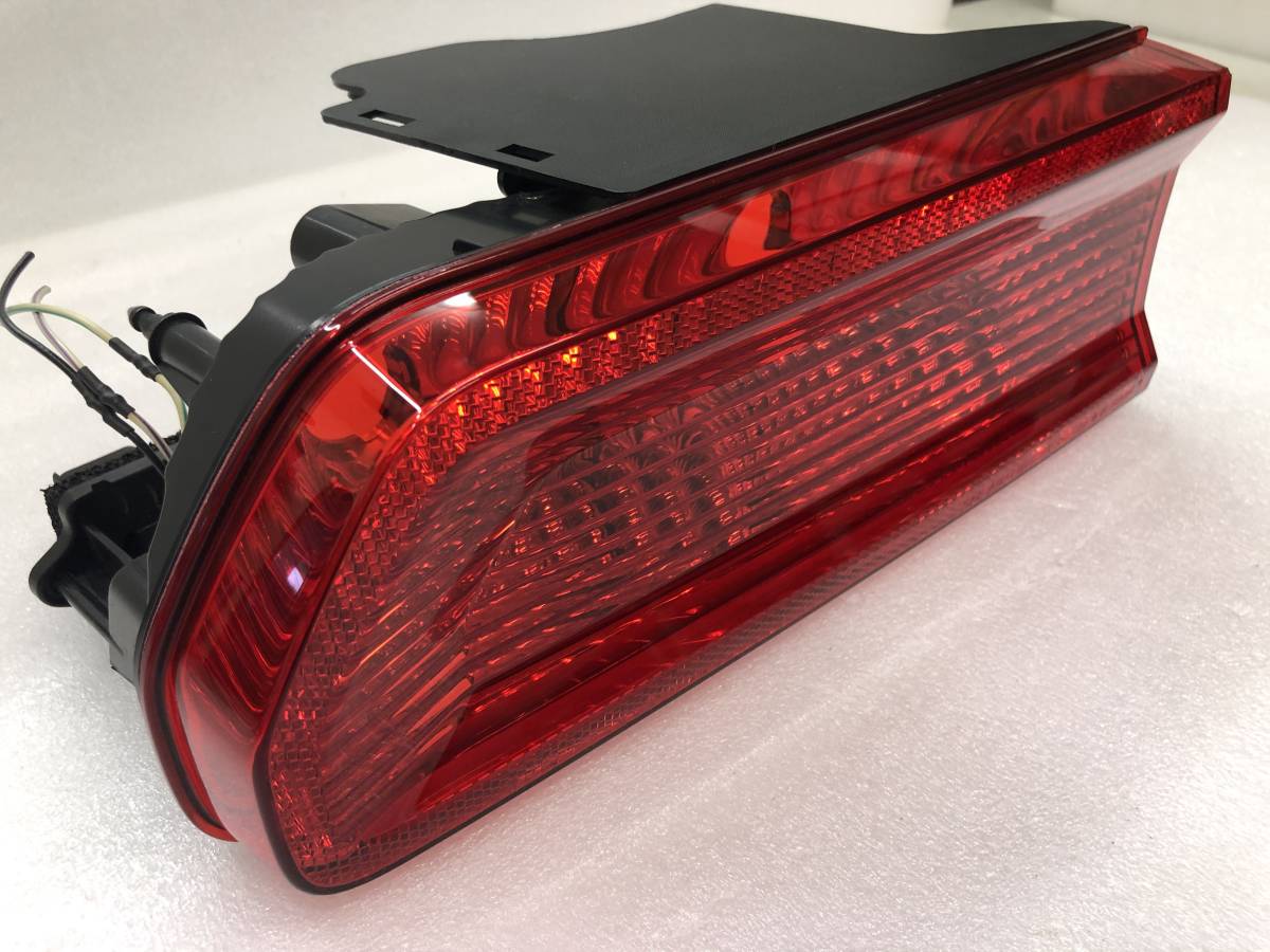 Mopar純正 08-14y ダッジ チャレンジャー テールランプ テールレンズ 