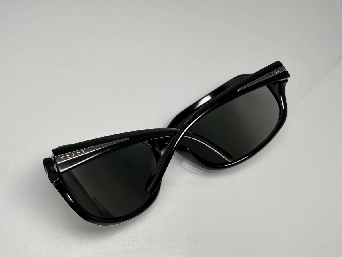 PRADA プラダ サングラス SPR14G GACKT ガクト 着 【公式通販】