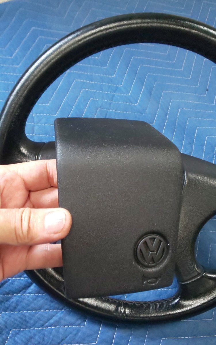 車 空冷VW ビートル / タイプ3 純正ステアリングホイール（ブラック