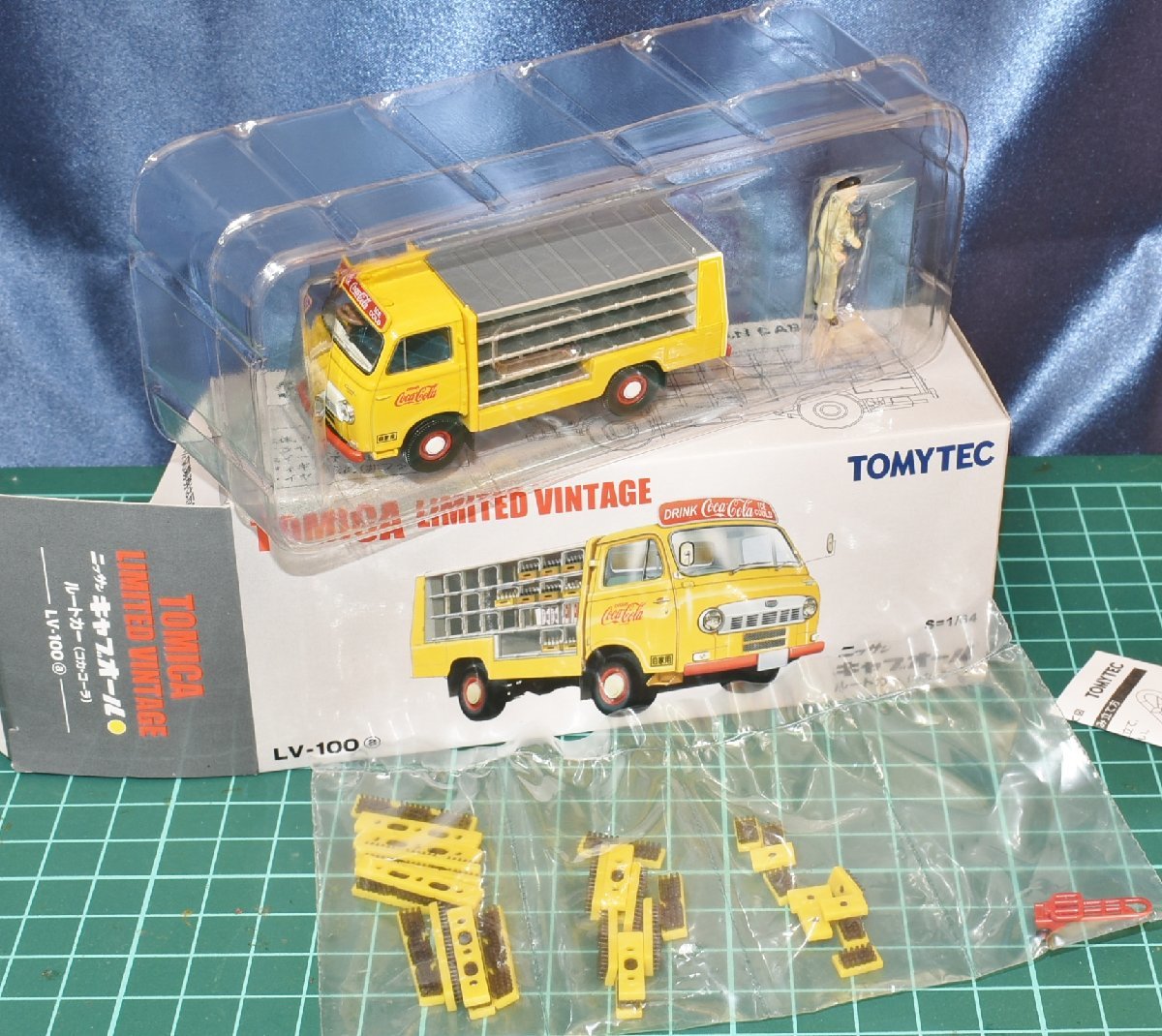 SAZAN】トミカヴィンテージ 1/64 LV-100a 日産 キャブオール ルート SAZAN】トミカヴィンテージ 1/64 LV-100a 日産 キャブオール ルート