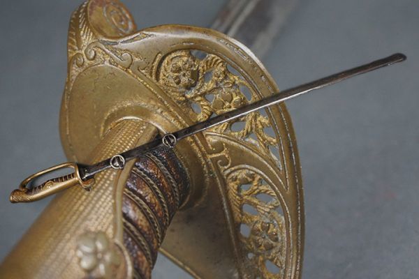 サーベル 模造刀 金属製 指揮刀 軍刀 旧日本軍？ レプリカ サーベル 模造刀 金属製 指揮刀 軍刀 旧日本軍？ レプリカ #エ