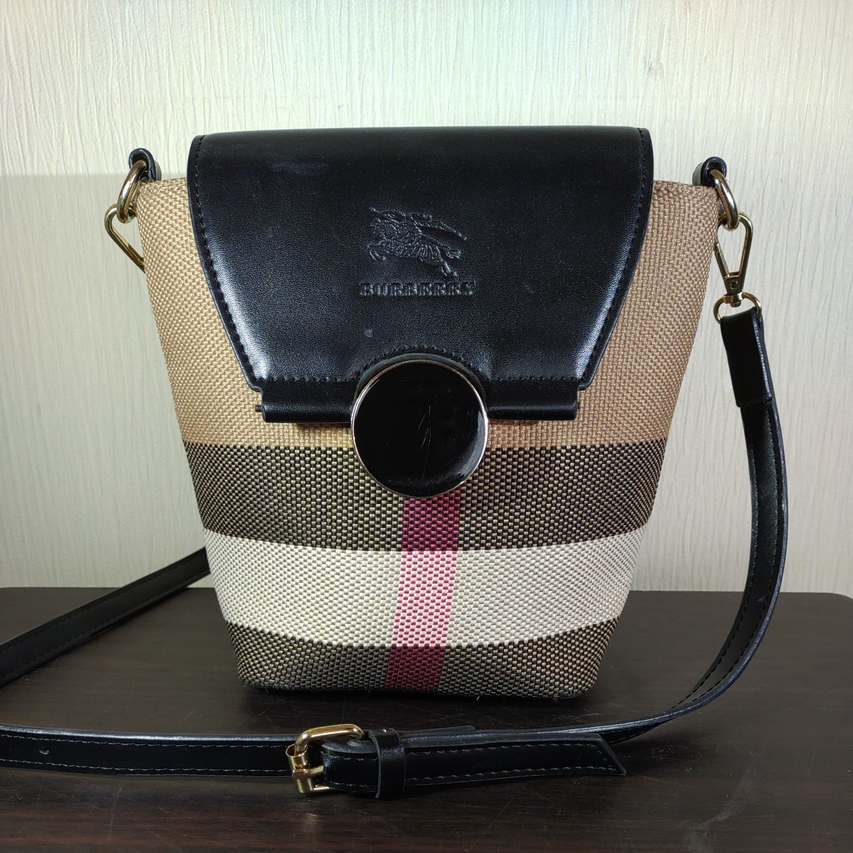 BURBERRY ショルダーバッグ チェック柄 斜め掛けショルダーバッグ 中古