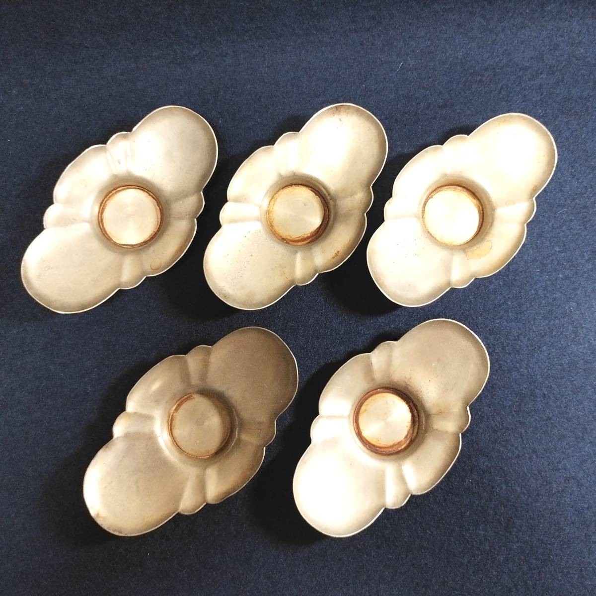 煎茶道具　茶托　錫　唐物 唐物 古錫 | 煎茶道具 中国古玩 茶托 在銘 五客 時代物 共