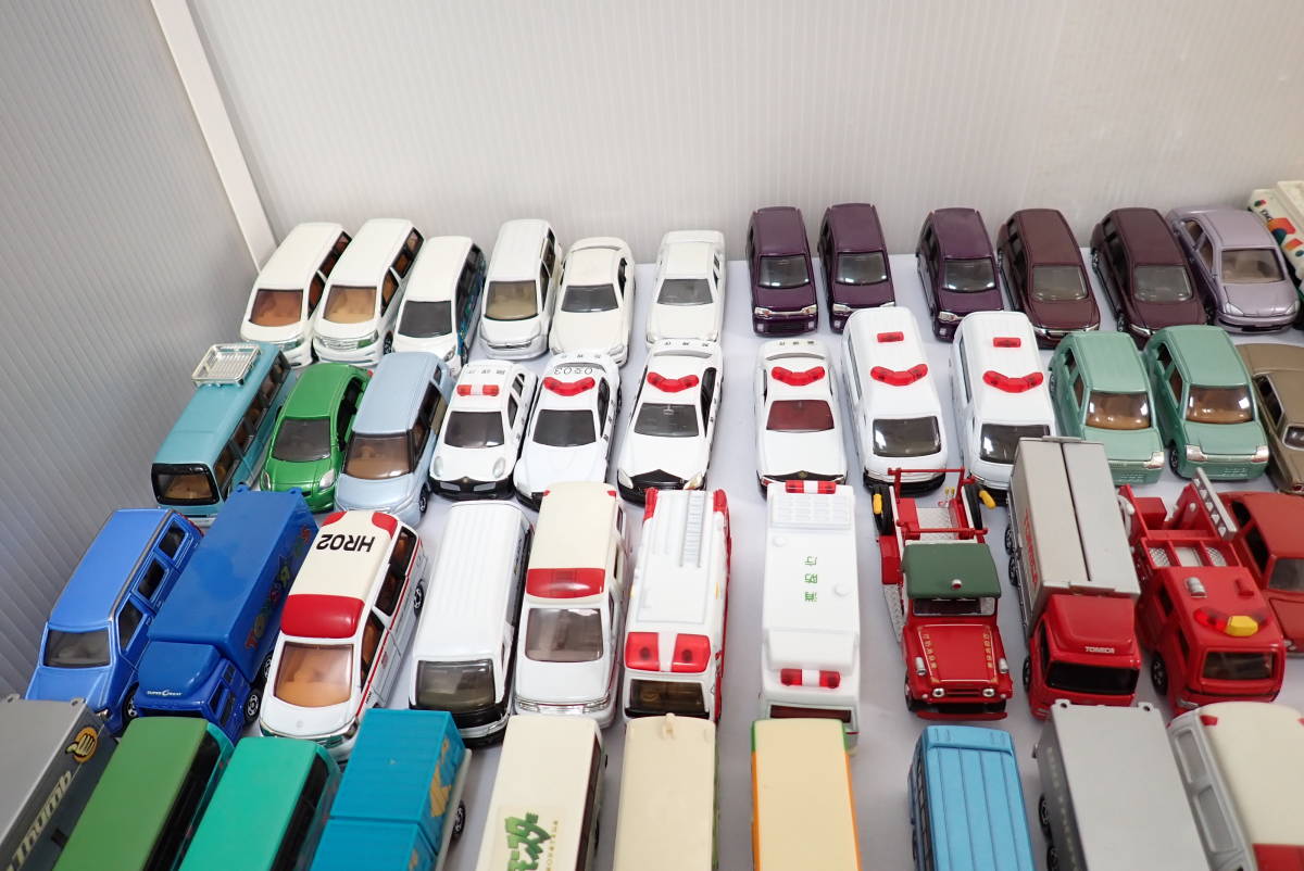 未検品 トミカ ミニカー 128台セット まとめ売り 乗用車 救急車 消防車 