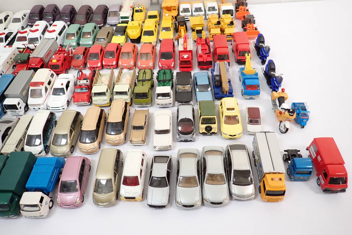 未検品 トミカ ミニカー 128台セット まとめ売り 乗用車 救急車 消防車 