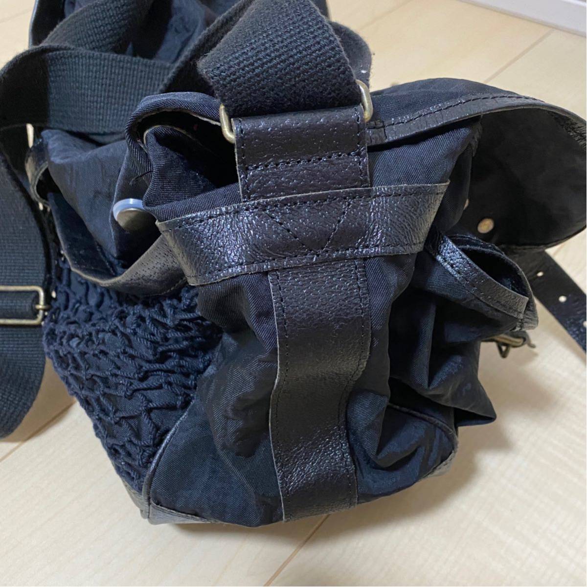 PAPAS＋ パパスプラス　レザー ショルダーバッグ　ブラック PAPAS＋ パパスプラス レザー ショルダーバッグ ブラック PAPAS＋