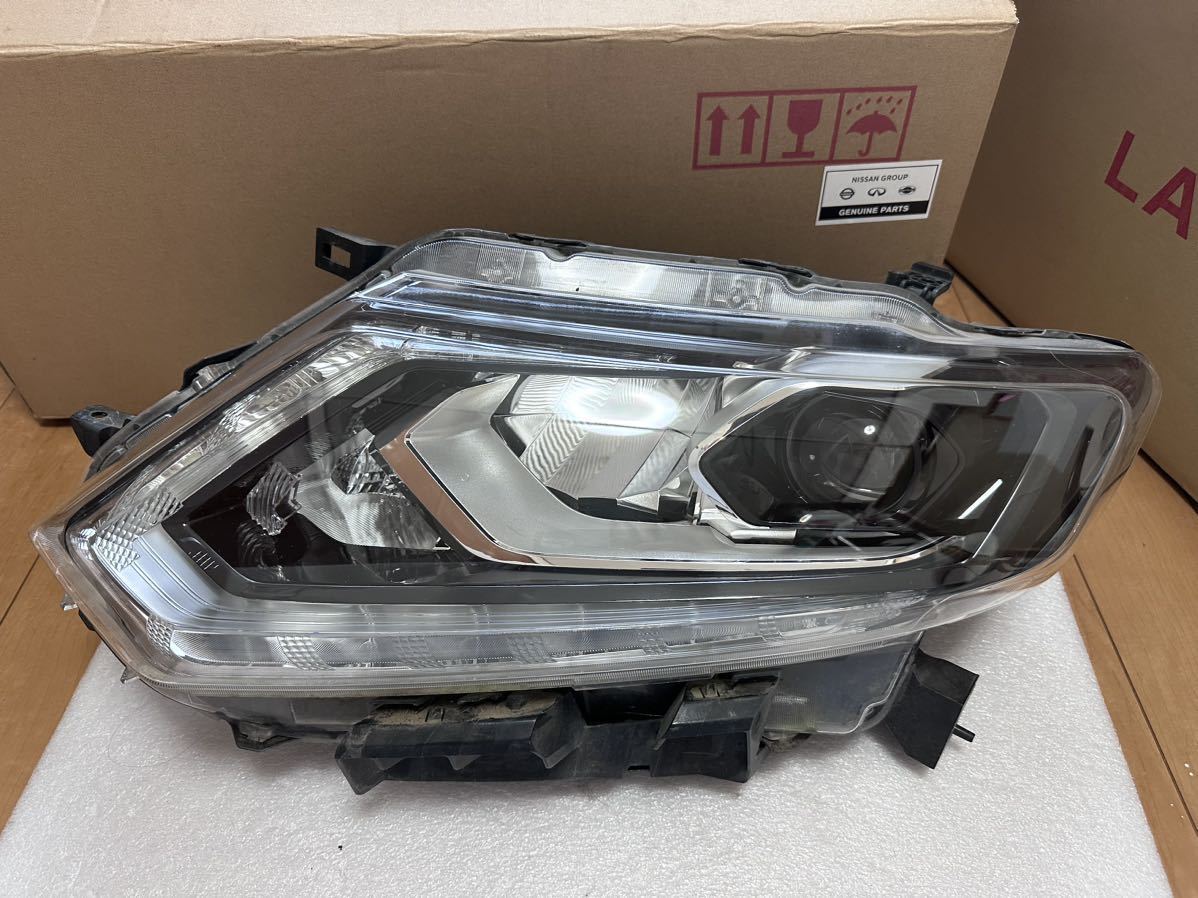 日産 T32 前期 エクストレイル 左 ヘッドライト