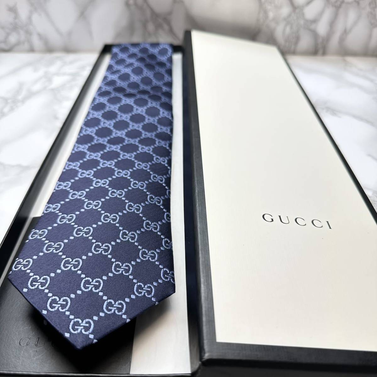 新品未使用タグ付 現行タグ 人気 GUCCI ネクタイ シルク100% GG柄 蜂