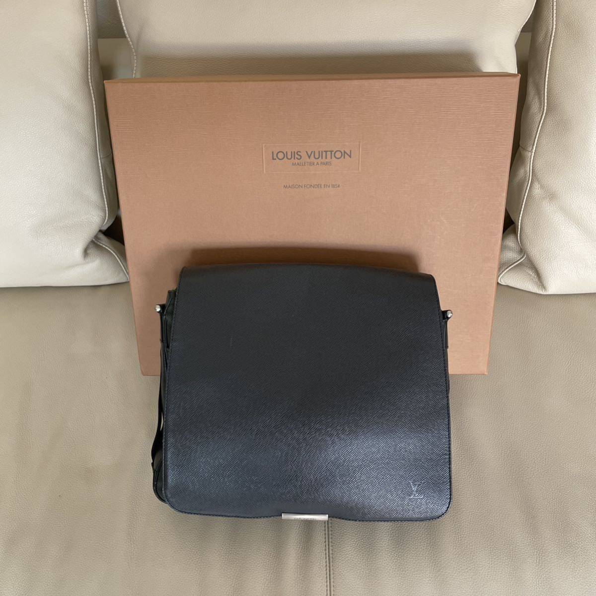 ルイヴィトンタイガメンズメッセンジャーバッグ