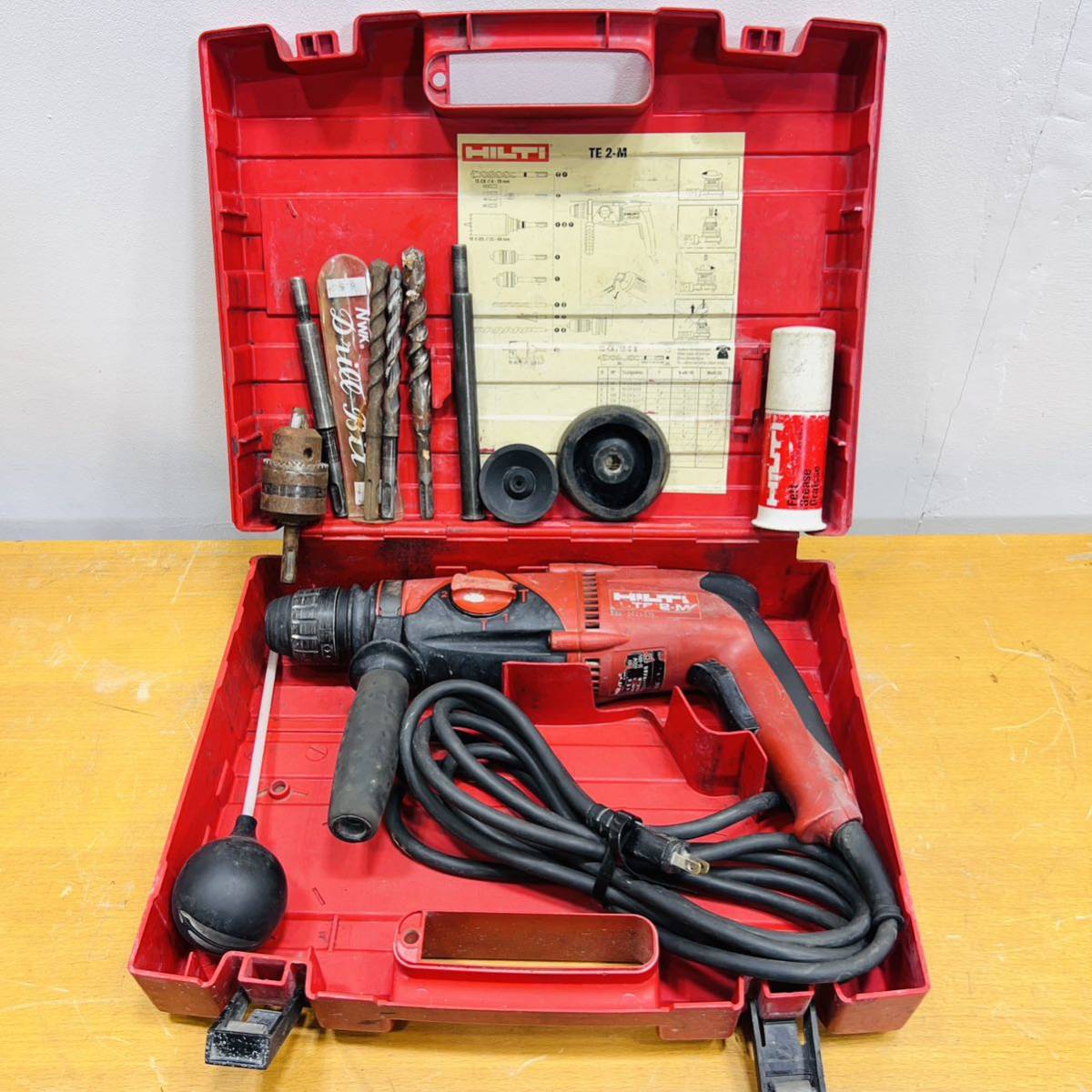 【230714-42 】 ビット付き　TE2-M　HILTI　ヒルティ　ハンマドリル　ハンマードリル