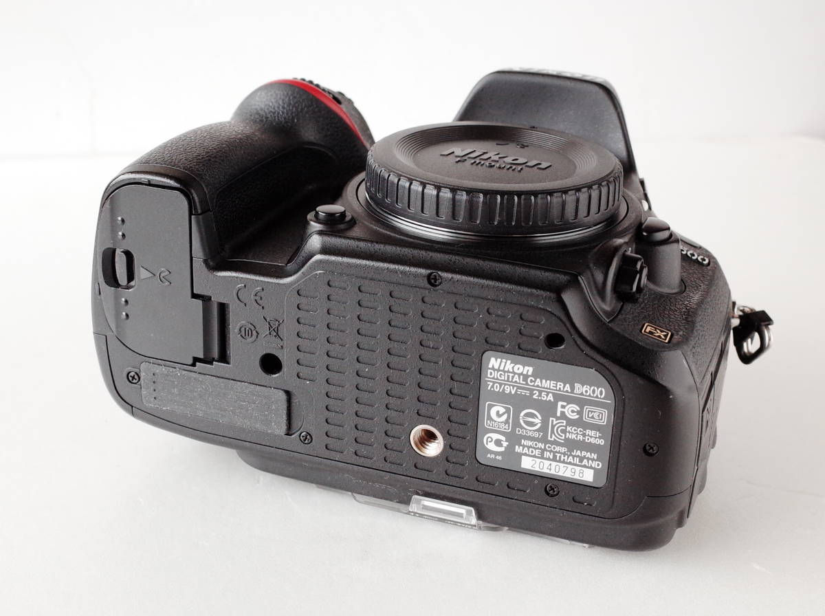 Nikon D600ボディ＋バッテリーグリップ(ニコン)｜売買された 