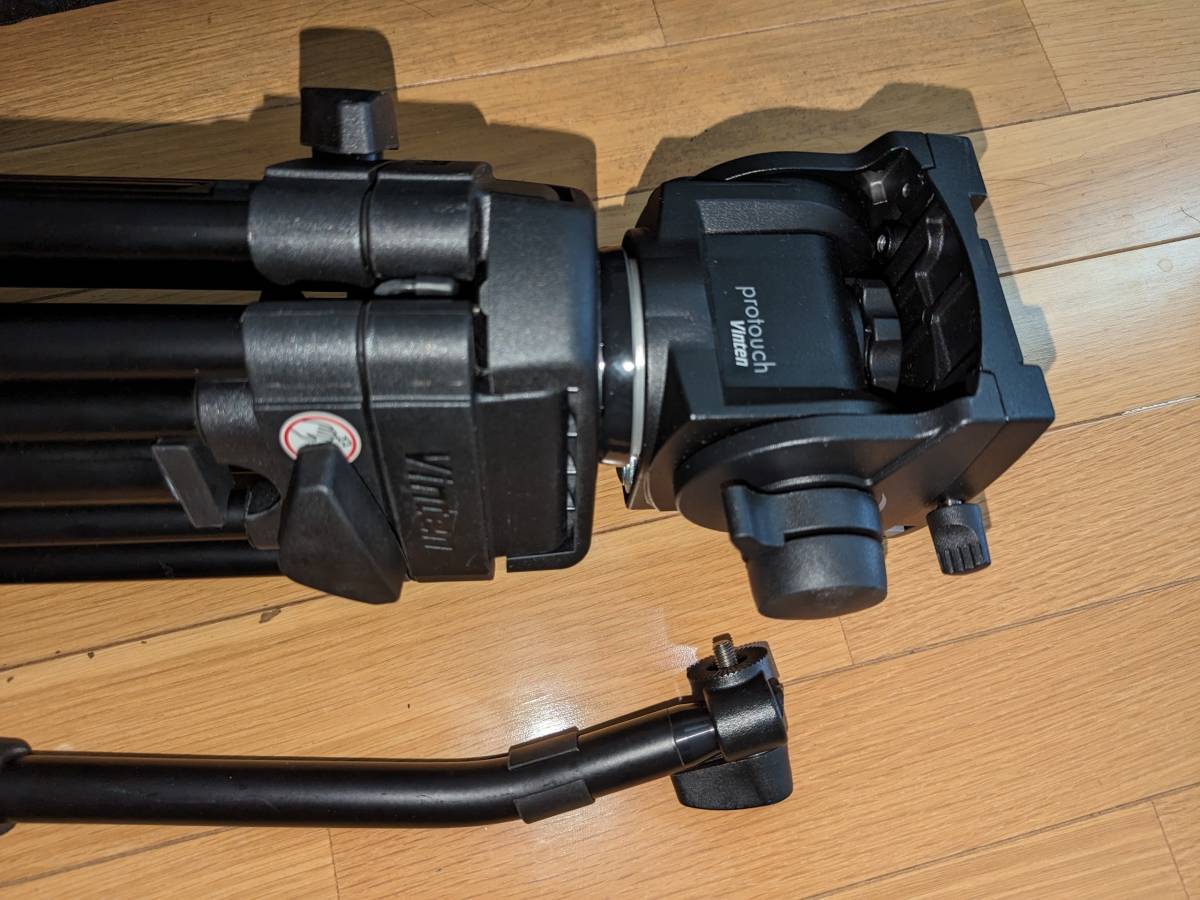 極美品 Vinten ビンテン 3段三脚 Protouch pro6 HDV ケース付(プロ用 