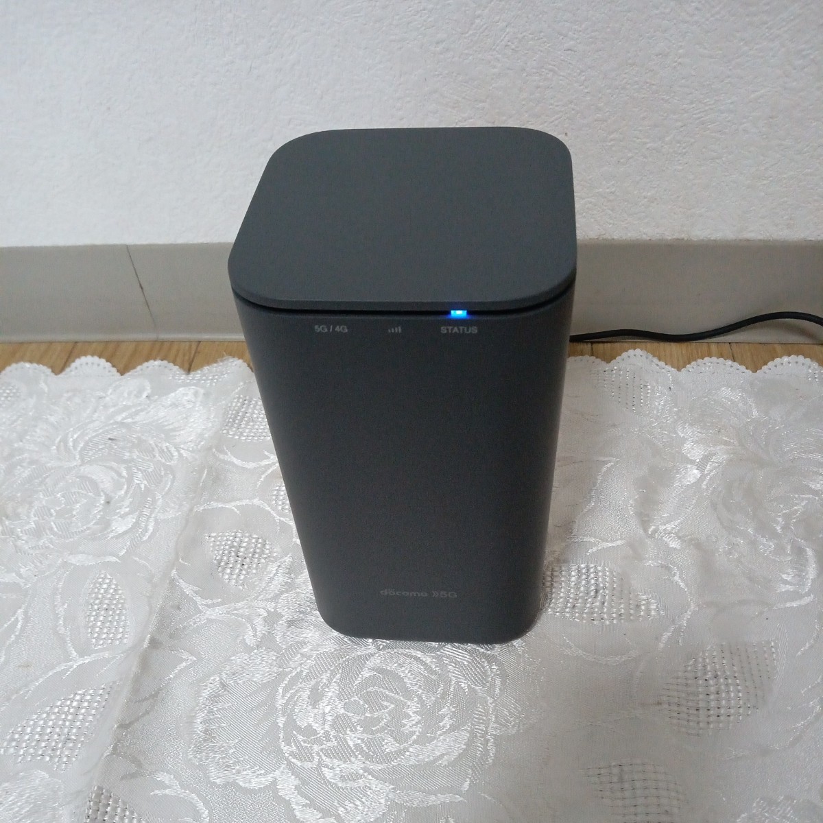 中古☆NTT docomo Home 5G HR01 Wi-Fiルーター 残債なし☆動作確認済☆