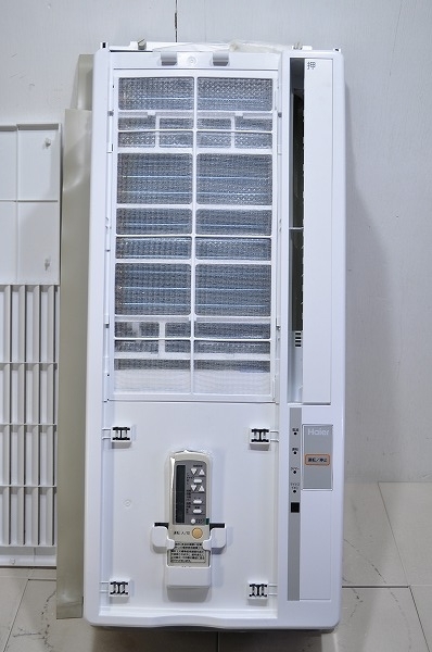 受け渡し予定者決定】使用頻度少 ウインド エアコン（2019年