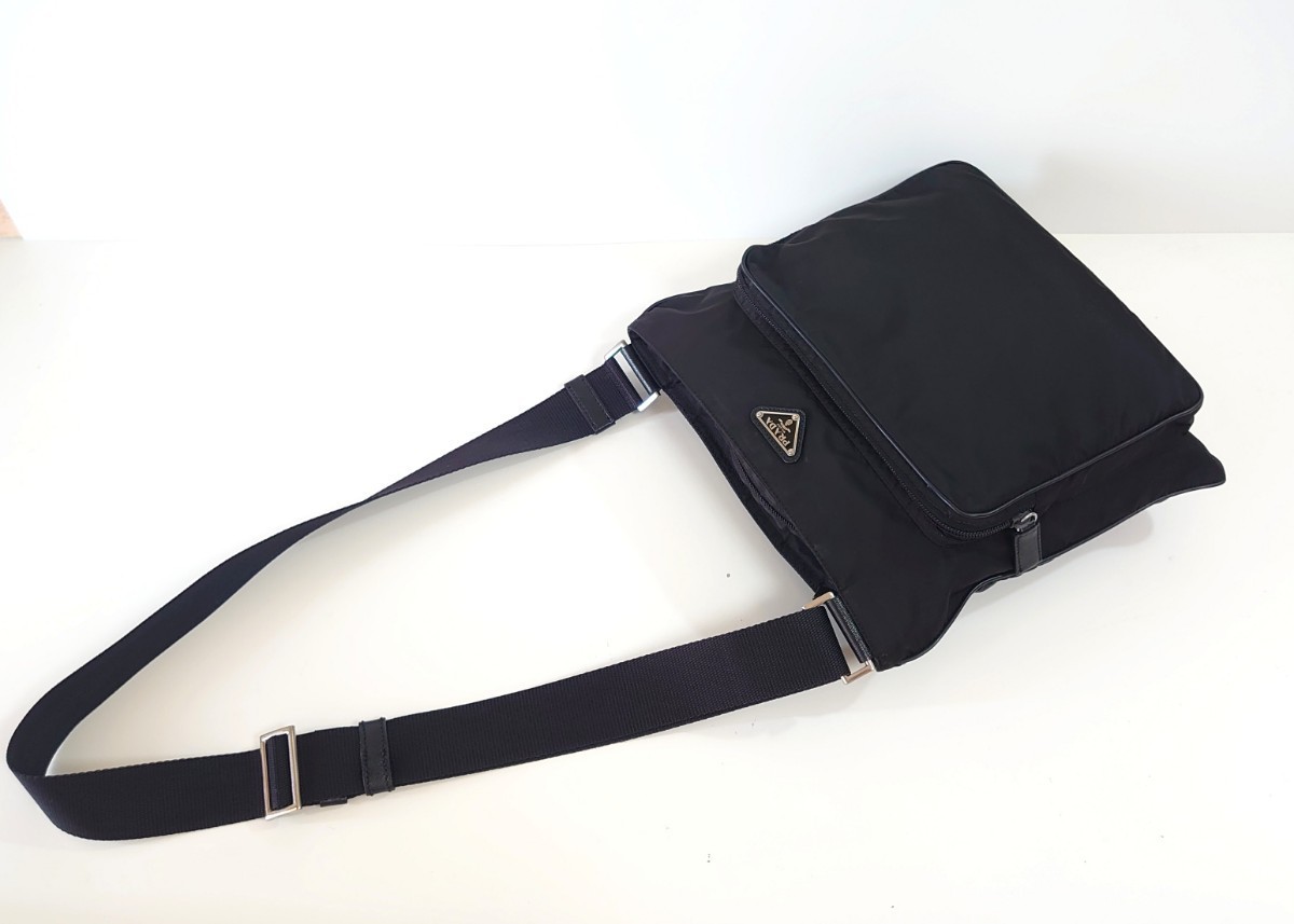 ☆超美品 プラダ PRADA ナイロン ショルダーバッグ 三角ロゴ テスート