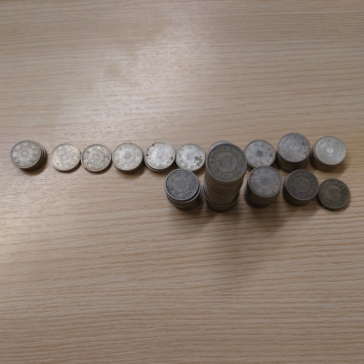 1円〜 保管品 日本古銭 旭日50銭 149枚まとめ 大正 昭和 銀貨