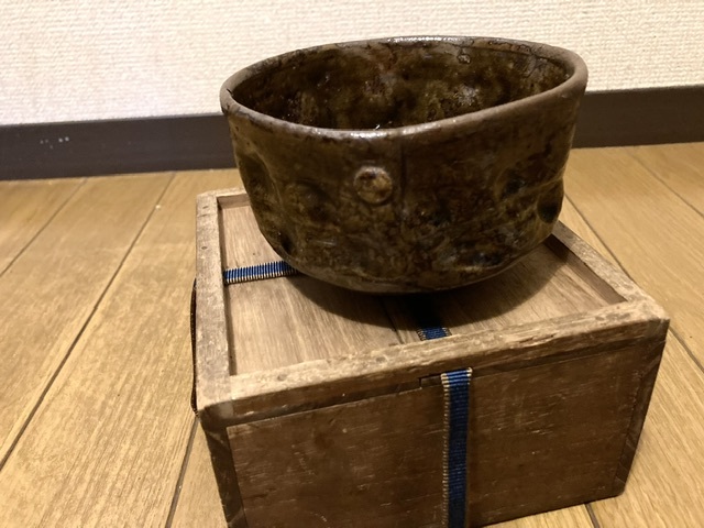 志戸呂焼 拳骨 茶碗 江戸時代 遠州七窯 志都呂 遠州七窯 志戸呂焼 拳骨戸 締め盃 箱付 江戸時代 古唐津 絵唐津