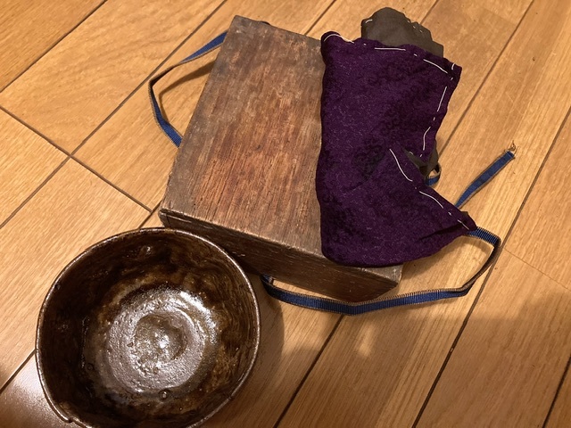 志都呂 遠州七窯 志戸呂焼 拳骨戸 締め盃 箱付 江戸時代 古唐津 絵唐津