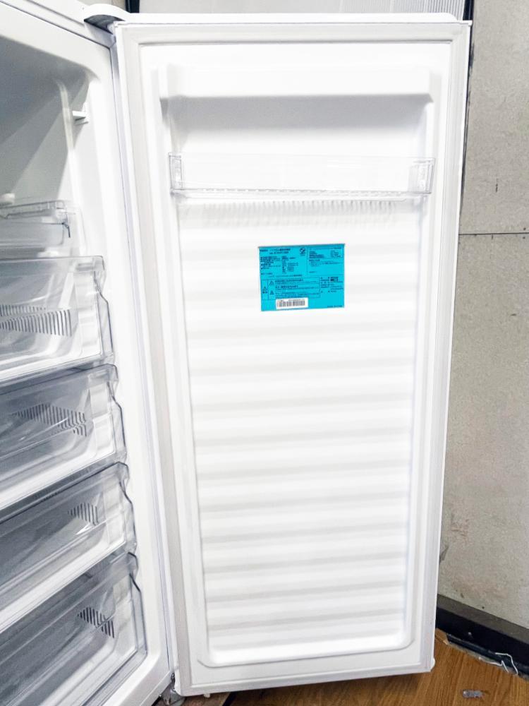 送料無料★2020年製★極上超美品 中古★Haier 138L スリムボディ★前面タッチ式操作パネル！前開き式冷凍庫【JF-NUF138B】C3E4 138L Haier 2020年製 6&frasl;6 2ドア冷凍 Haier（生活家電）のフリマアイテム一覧