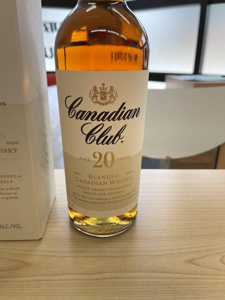 ウイスキー] カナディアンクラブ 20年 750ml 箱 20年 750ml