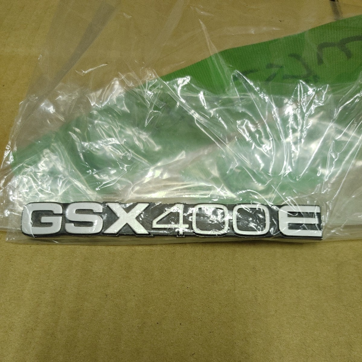 スズキ GSX400E ザリ サイドカバー エンブレム ※街道レーサー ハイソ 