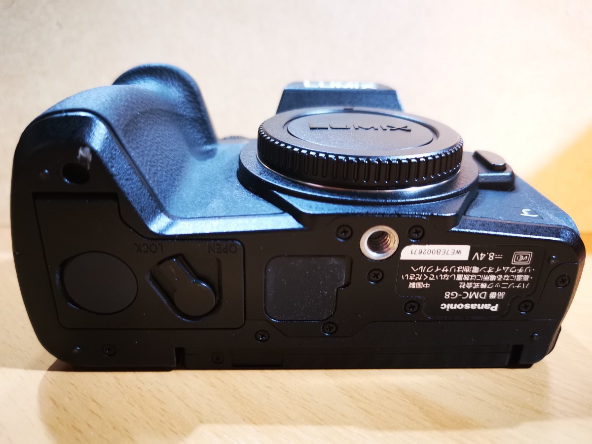 Panasonic LUMIX G8 レンズ2本！バッテリー3個！バッグ付！ Panasonic LUMIX G8 レンズ2本！バッテリー3個！バッグ付！