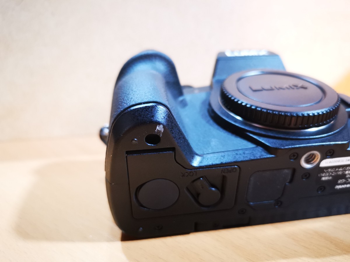 送料無料】LUMIX G8 ボディ DMC-G8 バッテリー3個・元箱あり 【公式通販】