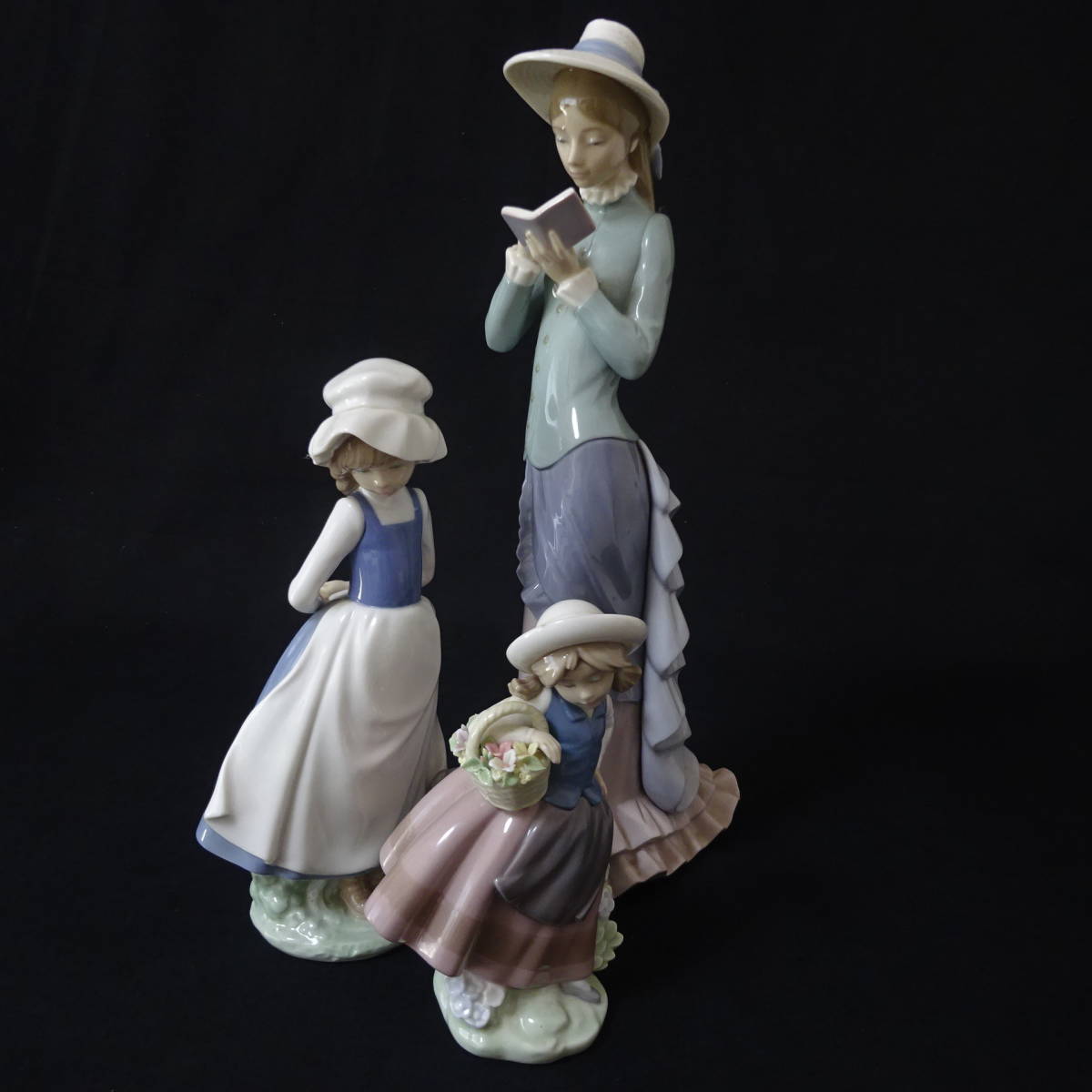 横浜/2033469】LLADRO リヤドロ/NAO ナオ 5000/読書する貴婦人 5221