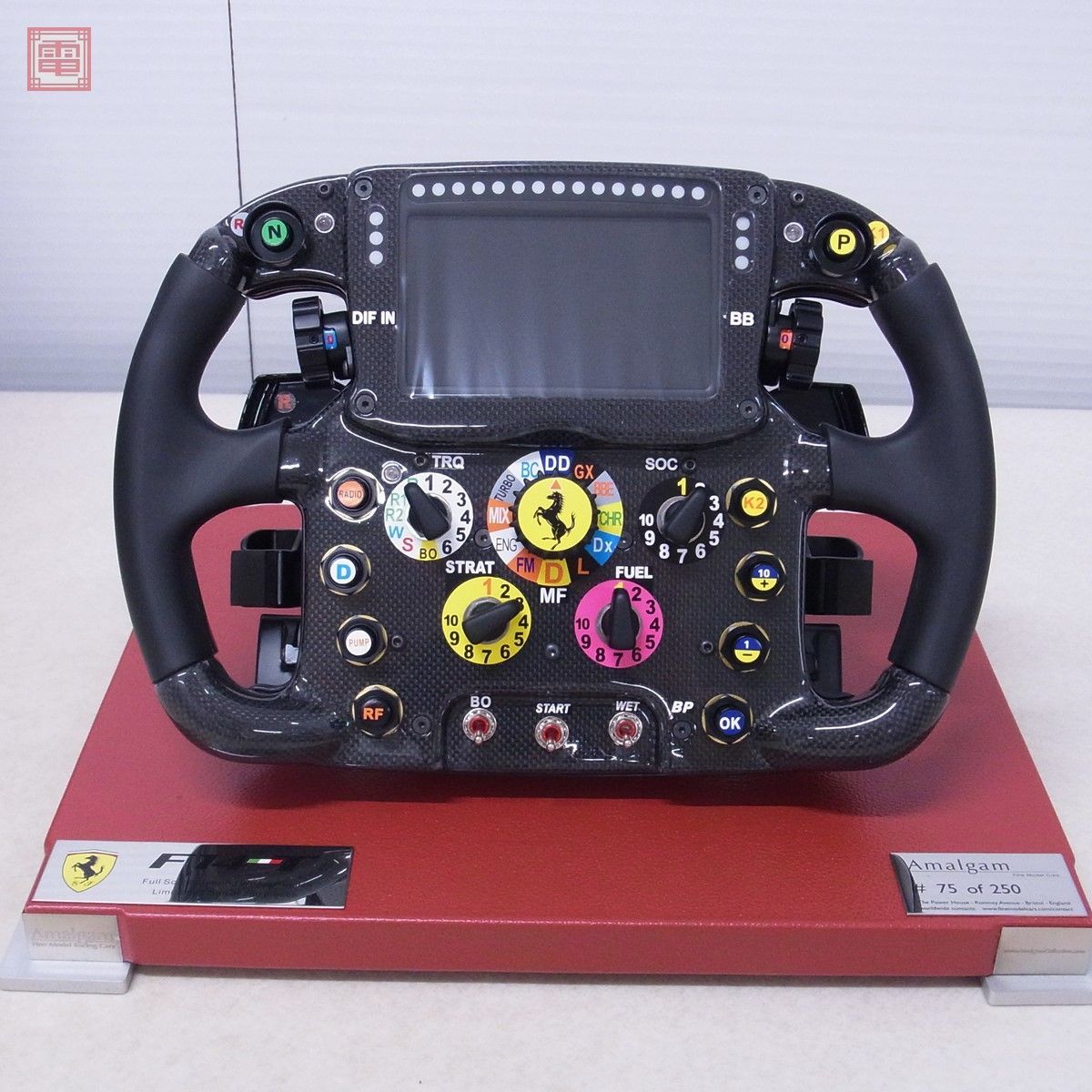 Amalgam 1/1 フェラーリ F14-T ステアリングホイール レプリカ 250個