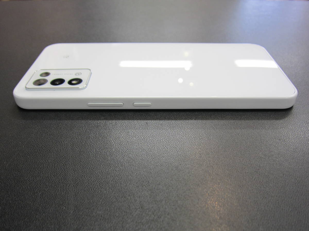 中古】 ワイモバイル ZTE Libero 5G III A202ZT ホワイト 制限○ ワイ
