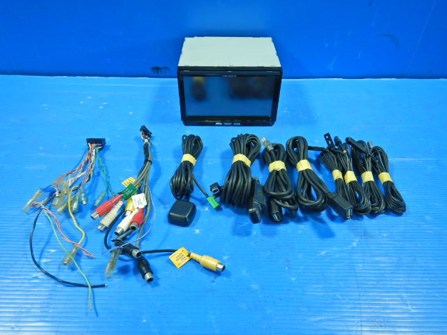 パイオニア　カロッツェリア　AVIC-ZH09CS　S/N KLMH023893JP　地図2011年版　フルセグ/CD/DVD/SD/USB/Bluetooth　動作確認OK　　　808-5