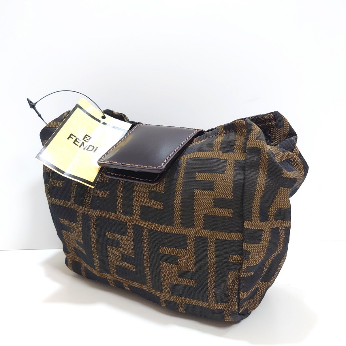 未使用 展示品）フェンディ FENDI FFロゴ ポーチ クラッチ セカンド