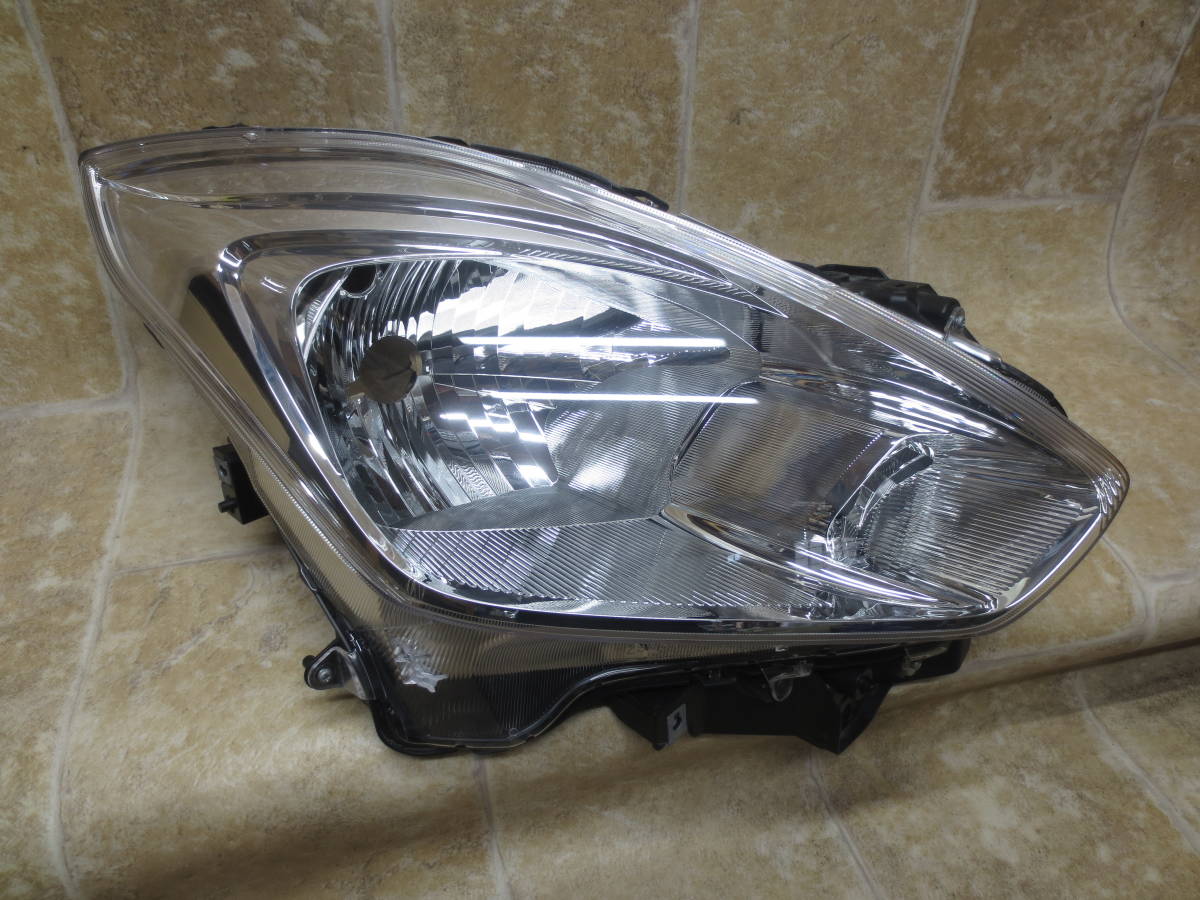 H12// ZC83S/ZS53S/ZC43S/ZC13Sスイフト純正ヘッドライト右 STANLEY