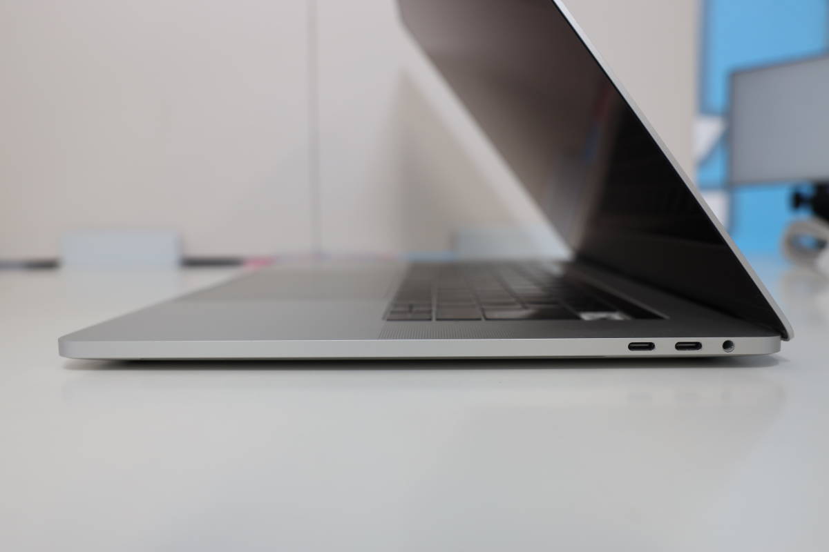 ジャンク MacBook Pro 15インチ 2017 Corei7 2.8GHz メモリ16GB