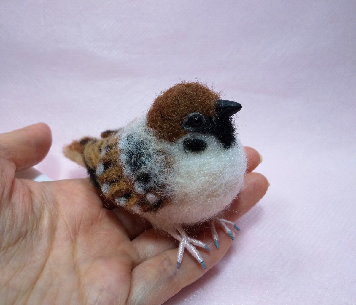 羊毛フェルト　スズメ　雀　すずめ　鳥　ミニチュア　ハンドメイド　インテリア