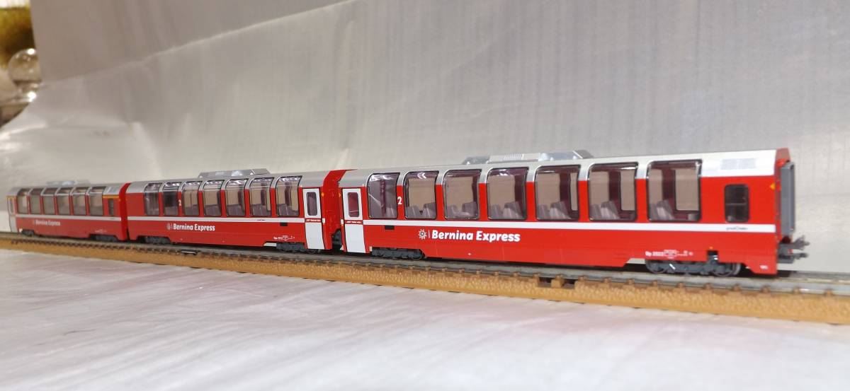 レーティッシュ鉄道 ベルニナ急行（新ロゴ）10-1655 KATO 10-1655 レー