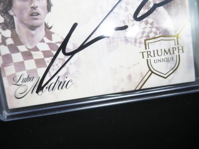 セール中…ルカ・モドリッチ直筆サイン入り超特大写真…Luka Modric… Amazon.co.jp: セール中…ルカ モドリッチ直筆サイン入り超特大写真