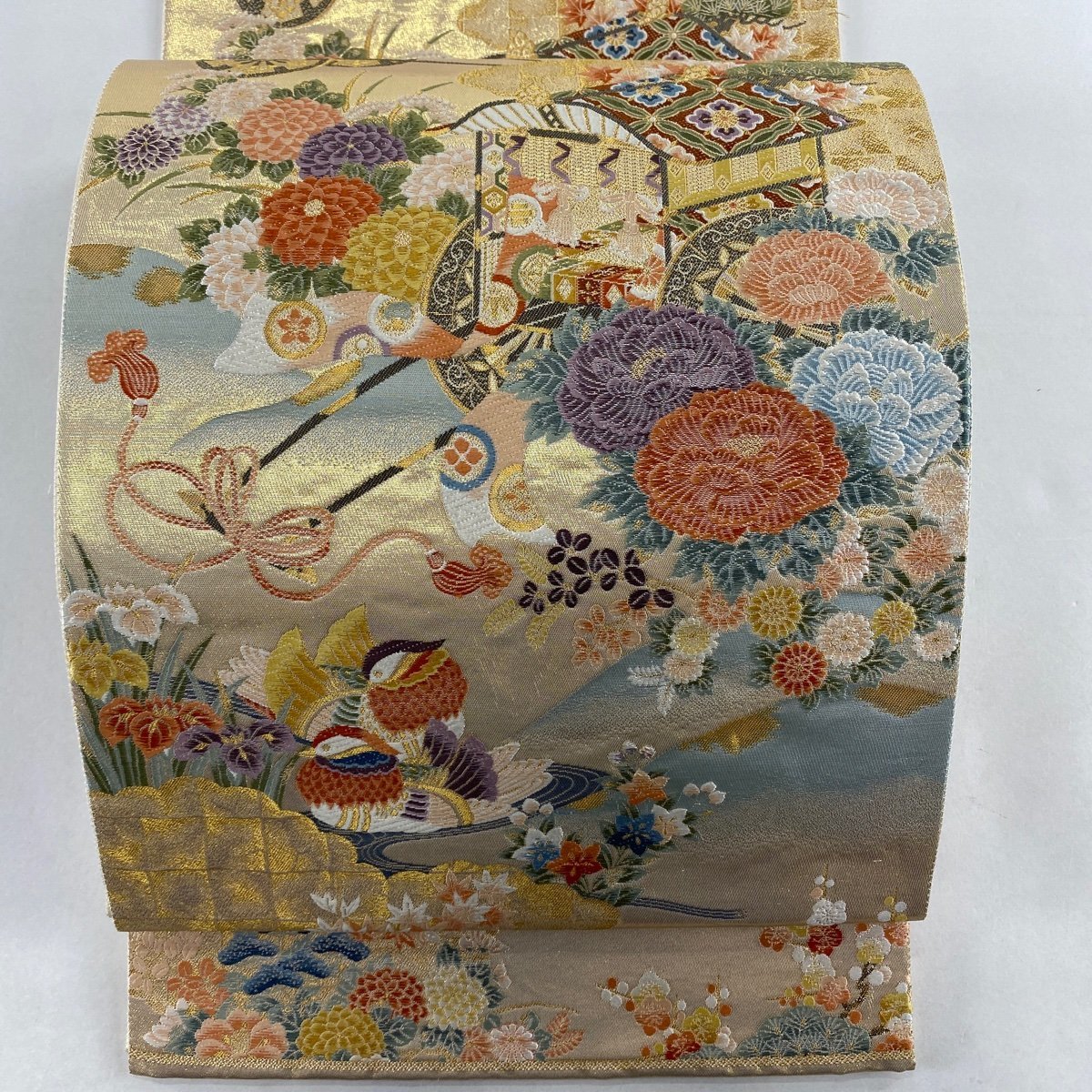袋帯　正絹　唐織、花、鴛鴦金糸刺繍　礼装用　六通柄 袋帯 美品 秀品 御所車草花文 鴛鴦 金糸 箔 金色 六通 正絹 【中古