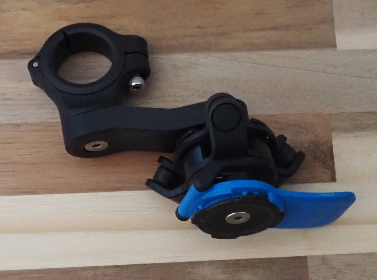 QUADLOCK クアッドロック ハンドルバーマウント バイブレーション・ダンパー付き