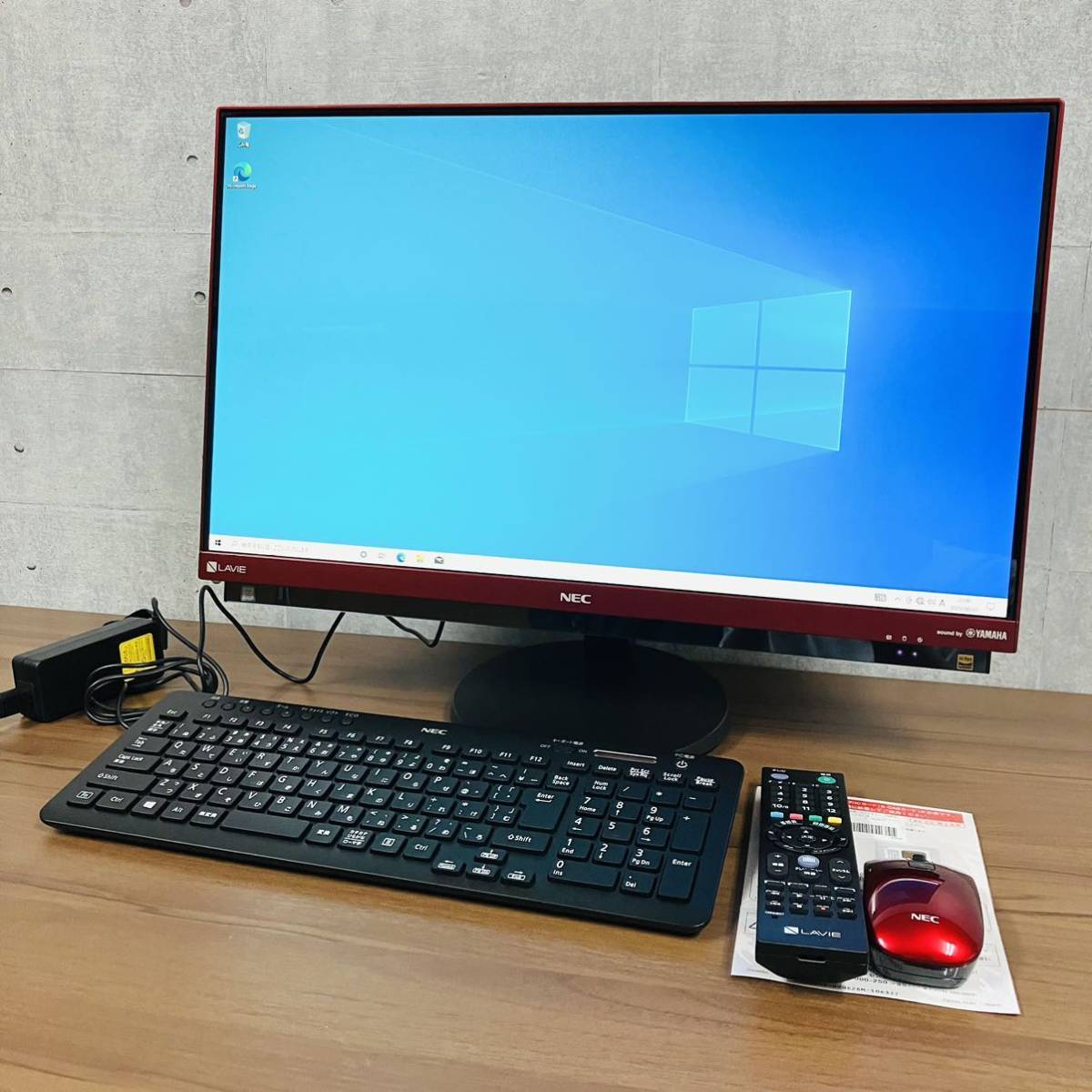 送料無料 NEC LAVIE Desk All-in-one PC-DA770/GAR i7-7500U / 2.70GHz