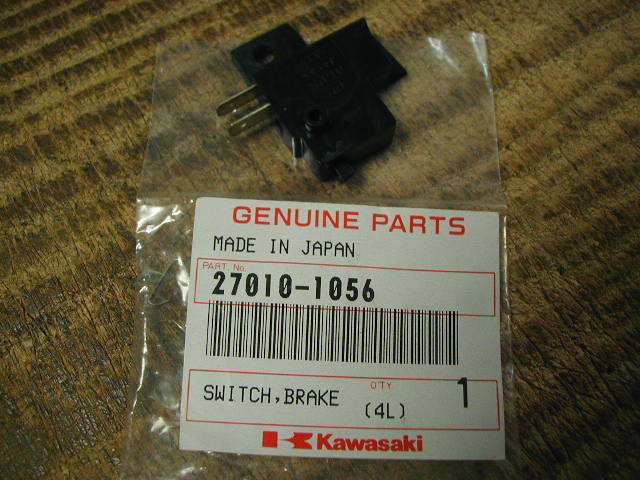 48495☆GPz400F/GPz750F☆未使用・フロントブレーキスイッチ(1056